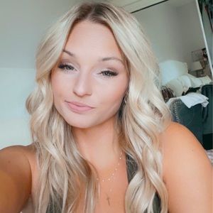 Meet your Posher, Maddie